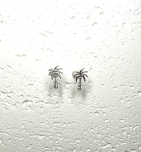 PALM STUD