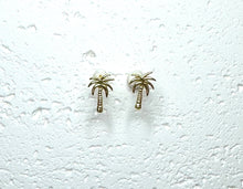 PALM STUD